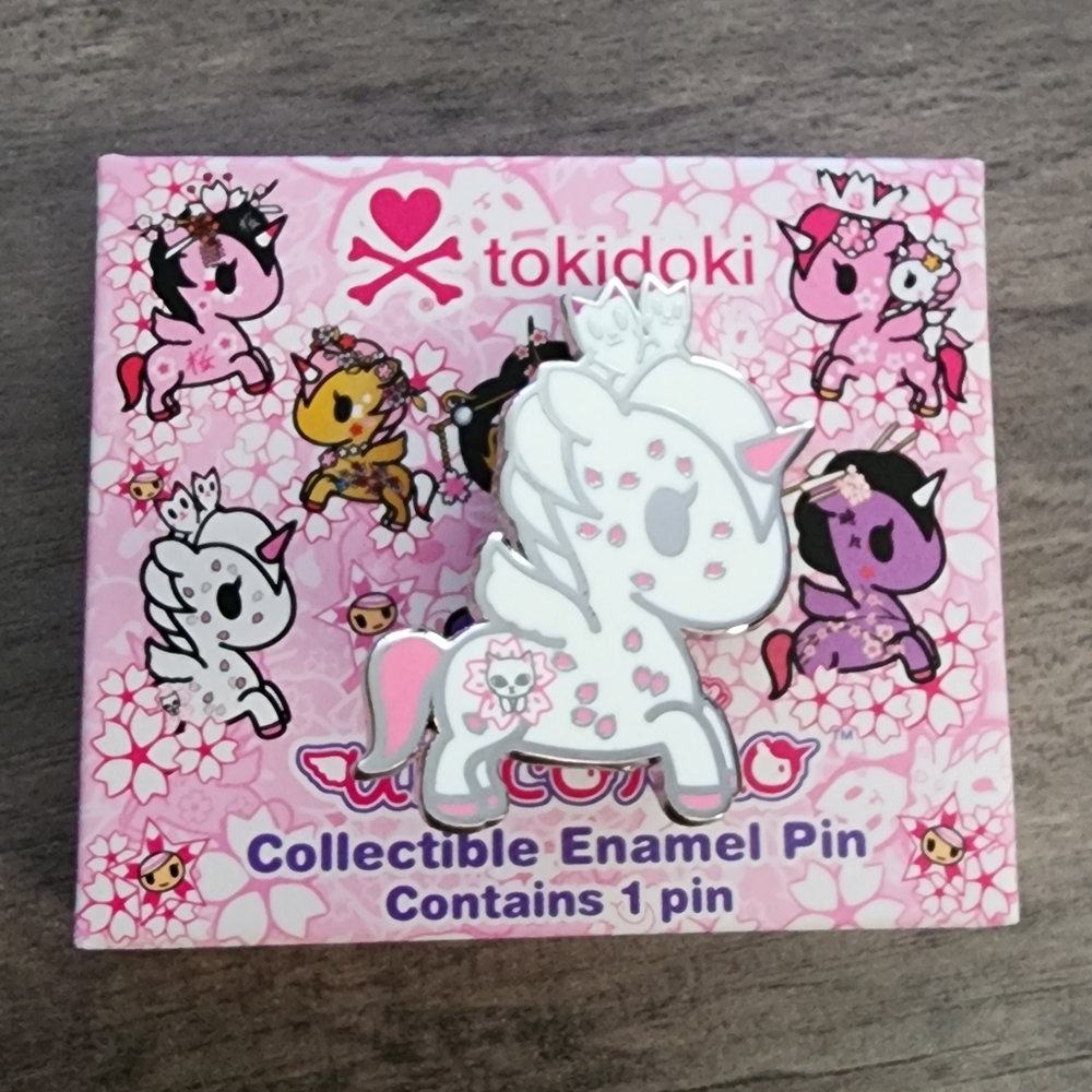 Open Box Tokidoki Cherry Blossom Unicorno Blind Box Enamel Pin Fubuki Chaser